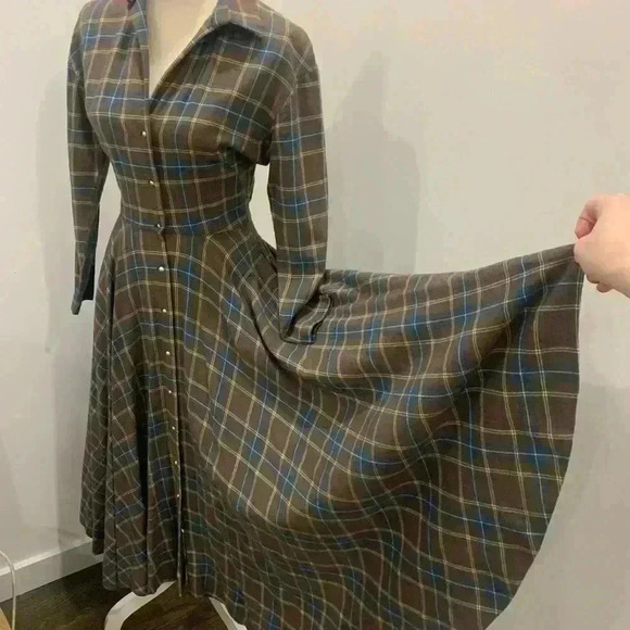 GORGEOUS VINTAGE DRESS - Picture 7 of 11